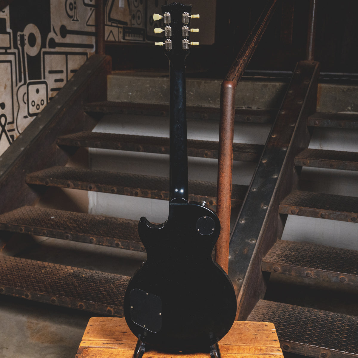 2006 Gibson Les Paul Studio, Ebony Finish, Electric Guitar W/ OHSC