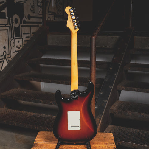 2015 Fender American Elite Stratocaster Sunburst w/OHSC - Used