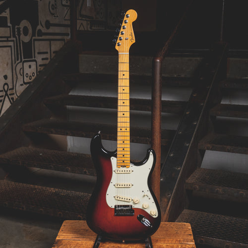 2015 Fender American Elite Stratocaster Sunburst w/OHSC - Used