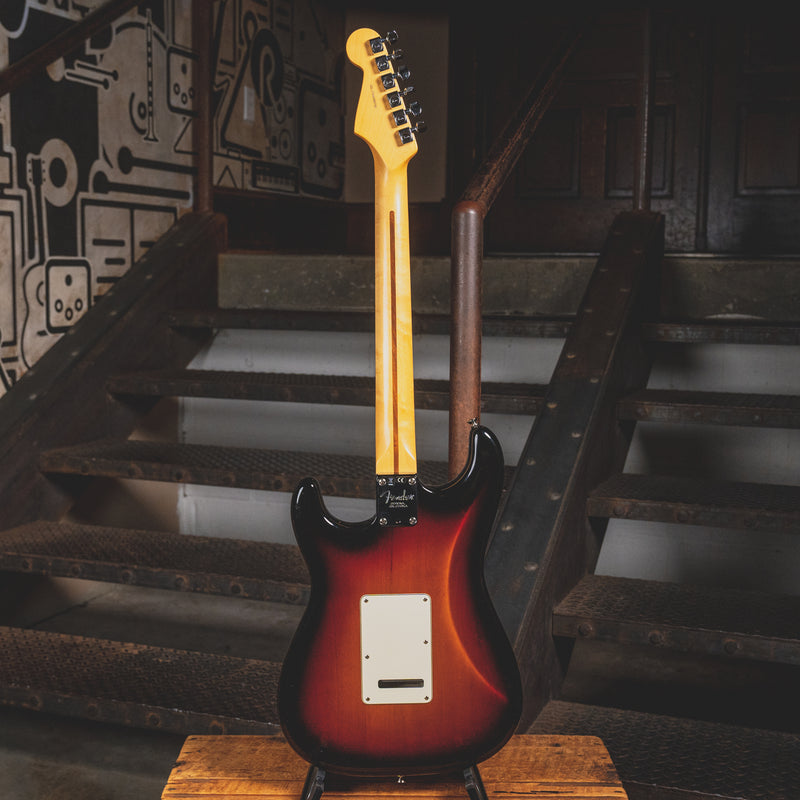 2016 Fender American Standard Stratocaster Electric Guitar Sunburst w/ OHSC - Used