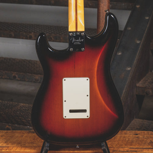 2016 Fender American Standard Stratocaster Electric Guitar Sunburst w/ OHSC - Used