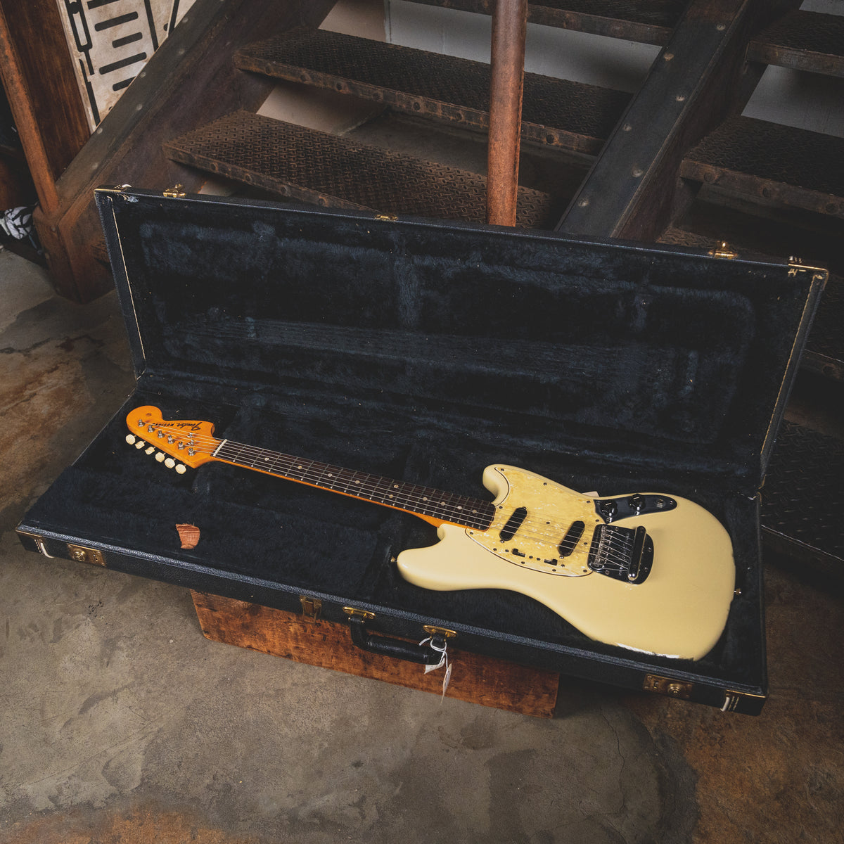 1969 Fender Mustang Olympic White Electric Guitar w/ OHSC - Vintage
