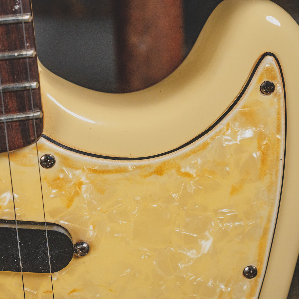1969 Fender Mustang Olympic White Electric Guitar w/ OHSC - Vintage