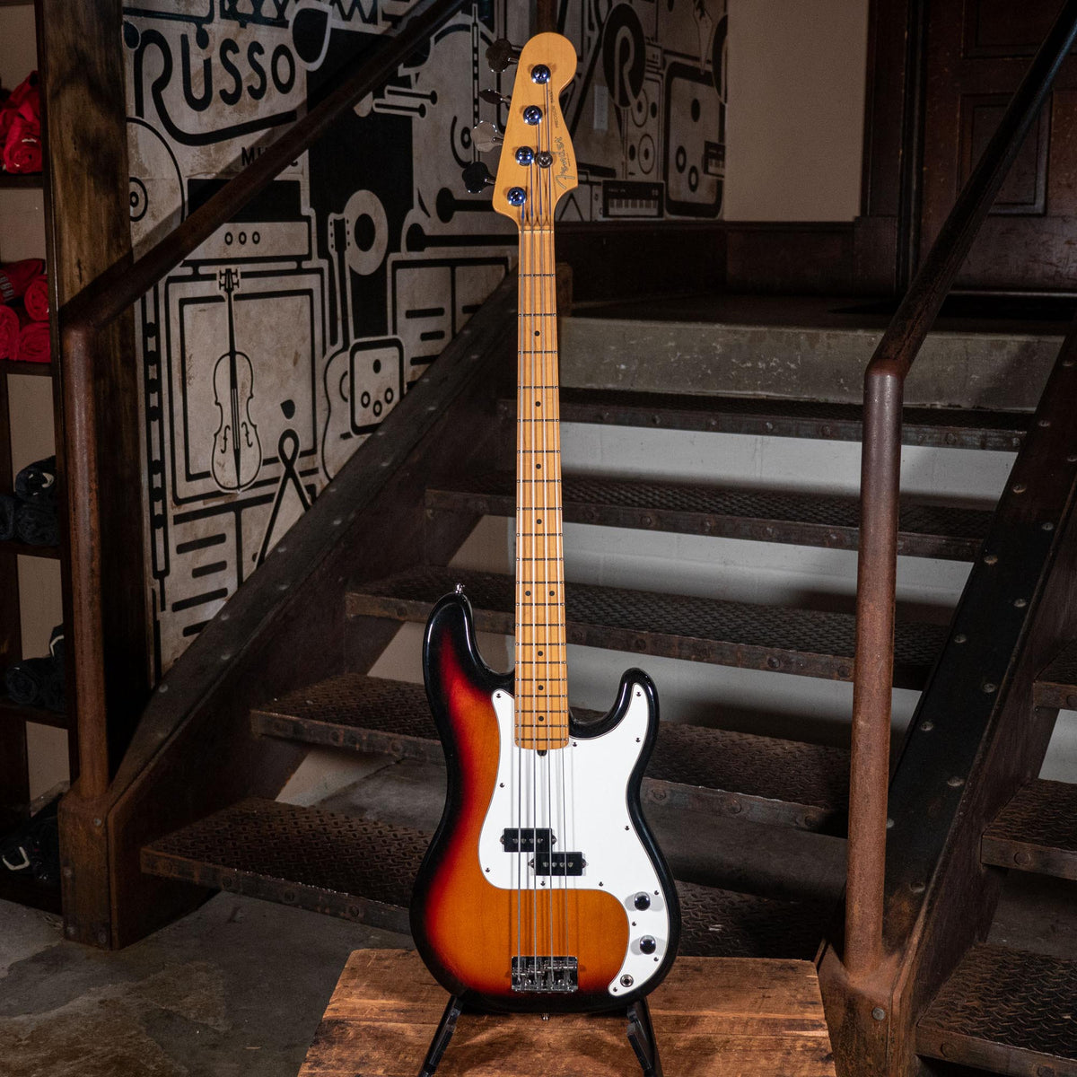 Fender 1998 American Standard Precision Bass 3 Tone Sunburst With OHSC