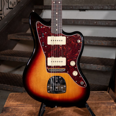 Fender Classic Player Jazzmaster 3 Tone Sunburst With Reverend HSC - Used