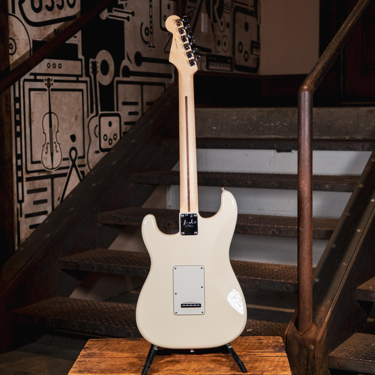 Fender 2019 American Professional Stratocaster Olympia White - Used