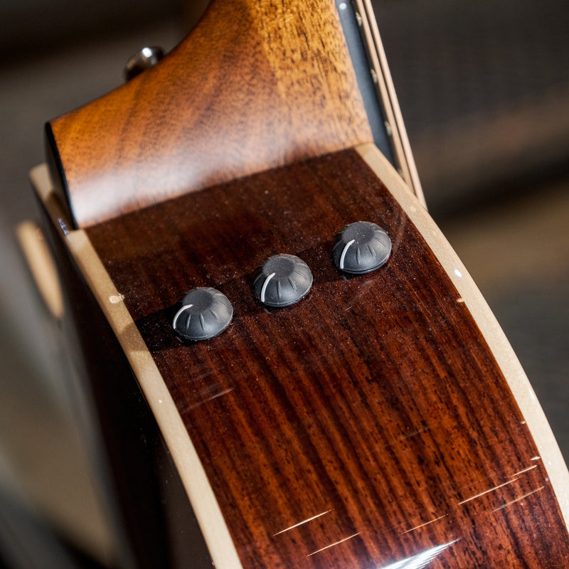 Taylor 812CE DLX V-Class With OHSC - Used