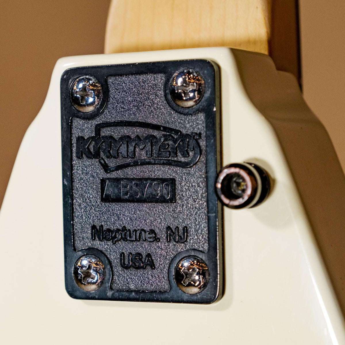 Kramer Vanguard V White - Used