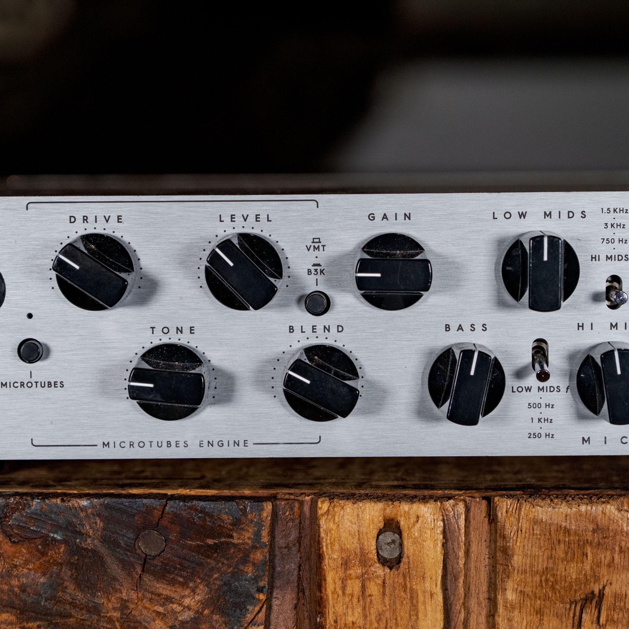 Darkglass Microtubes 900 V1 With Footswitch - Used – Russo Music