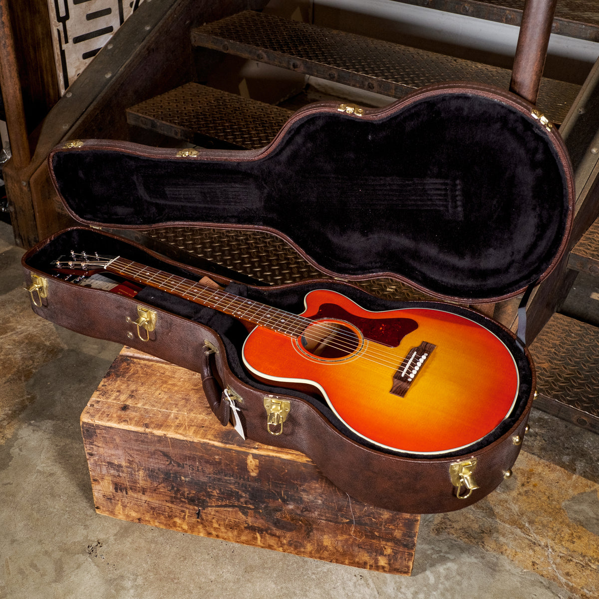 Gibson 2018 Parlor Mahogany M AG Sunburst With OHSC - Used