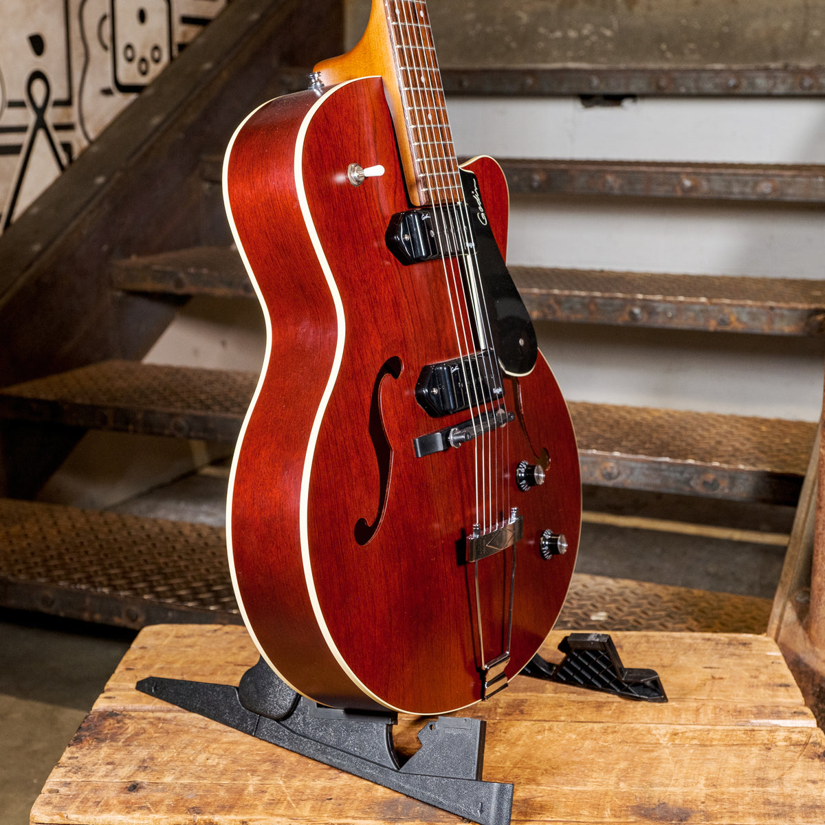 Godin 2016 5th Ave Kingpin CW II Burgundy With OHSC - Used