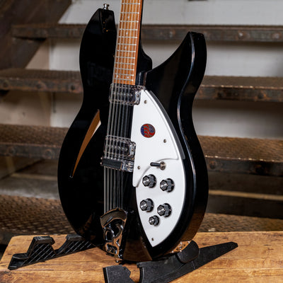 Rickenbacker 2017 330-12 Jetglo With OHSC - Used