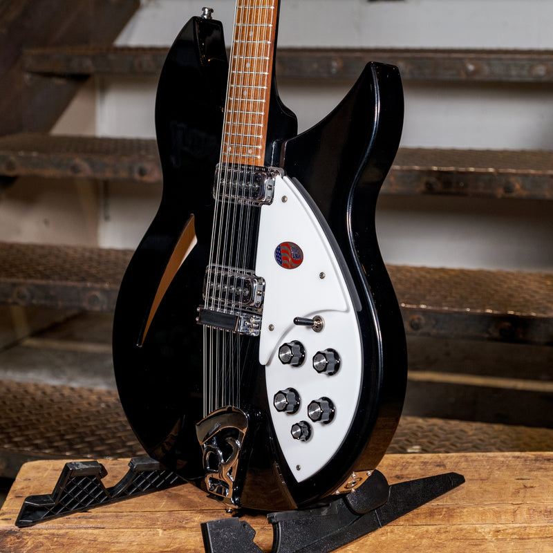 Rickenbacker 2017 330-12 Jetglo With OHSC - Used