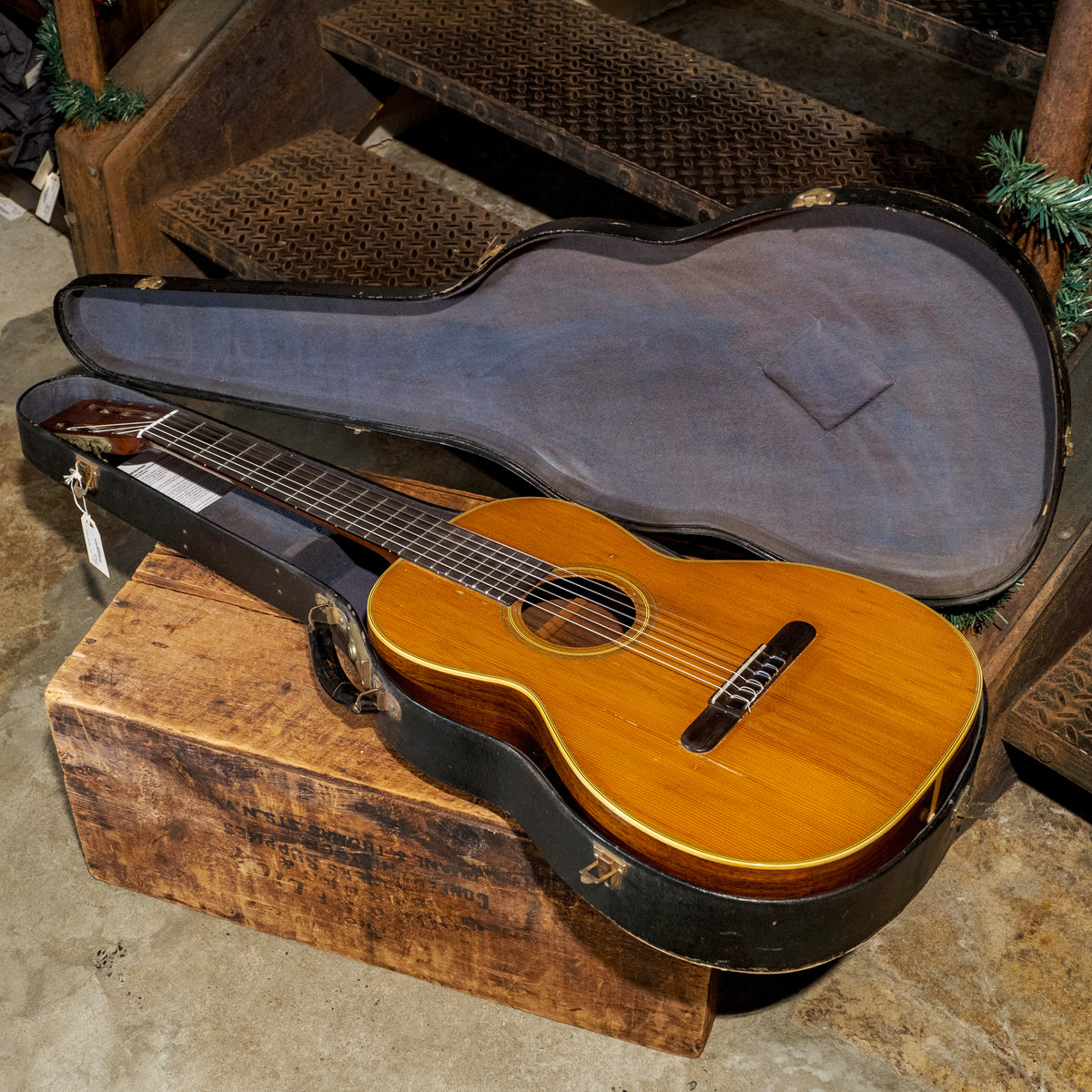 Martin 1967 0028C Brazilian Rosewood with OHSC - Used