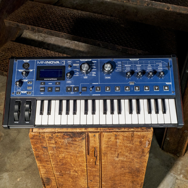 NOVATION MININOVA シンセサイザー #ボコーダー#美品 ISS9087-