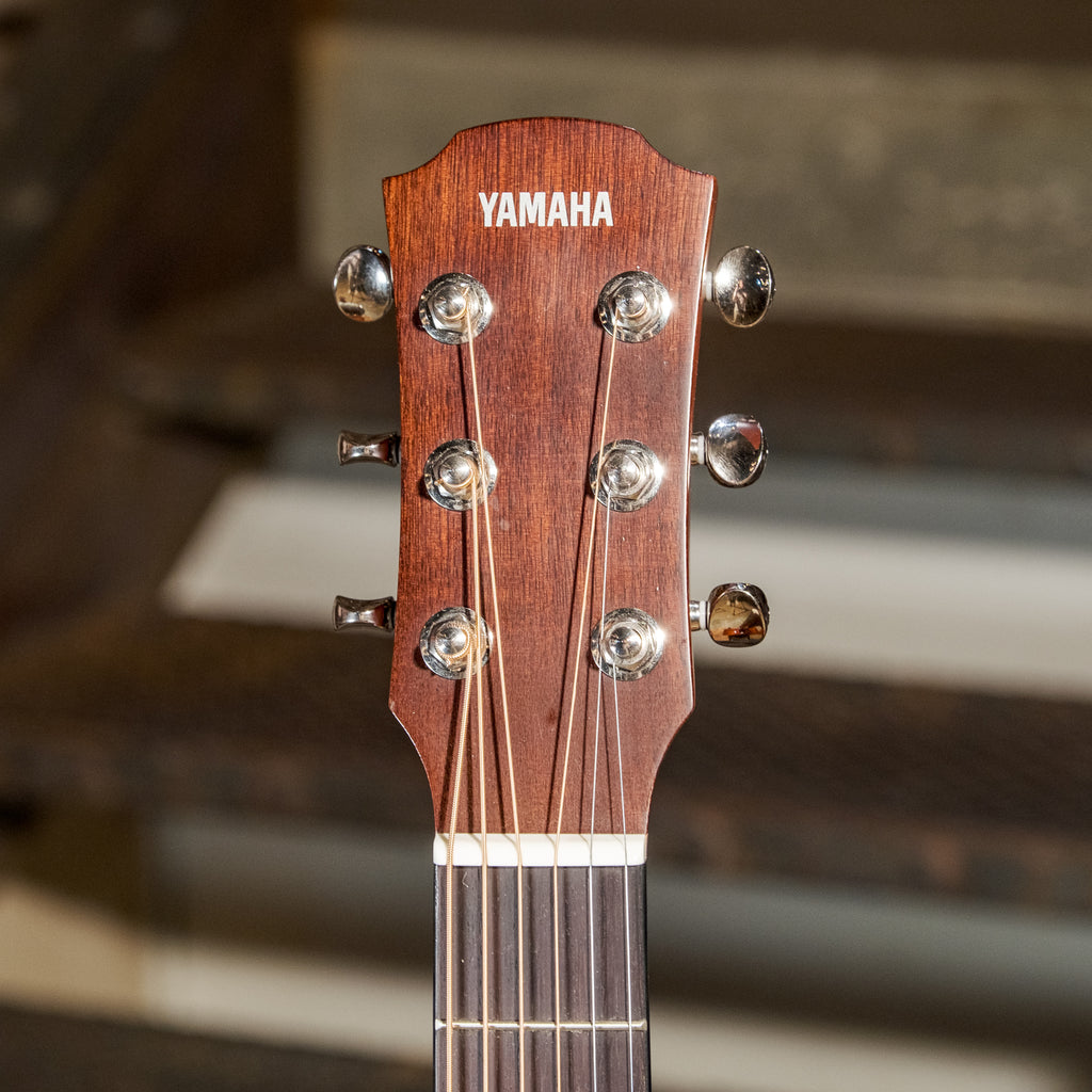 Guitare électro-acoustique parlor Yamaha CSF-TA TransAcoustic n°HPH161391,  housse Yamaha, cordes – Au Son Vert
