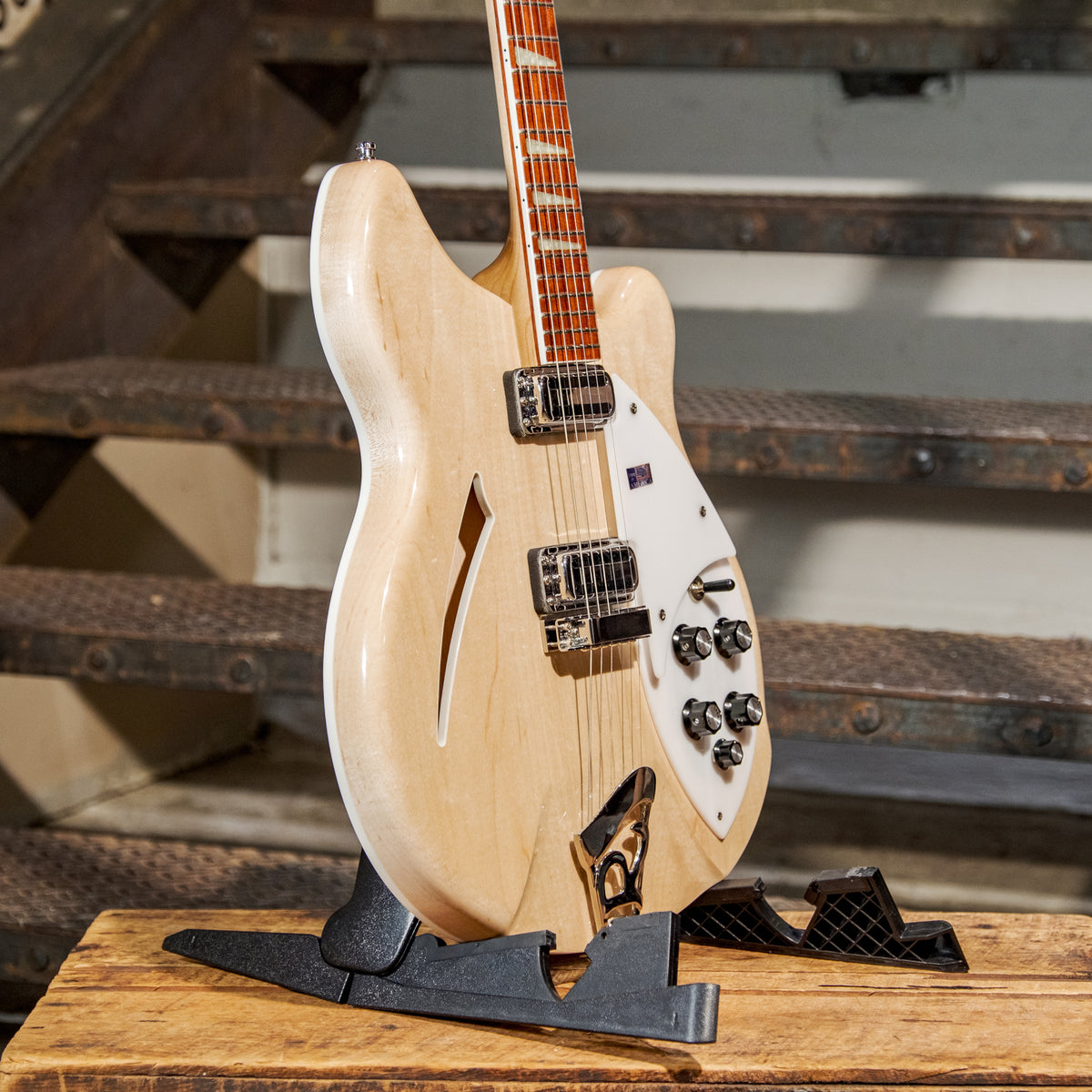 Rickenbacker 2005 360 Mapleglo With HSC - Used