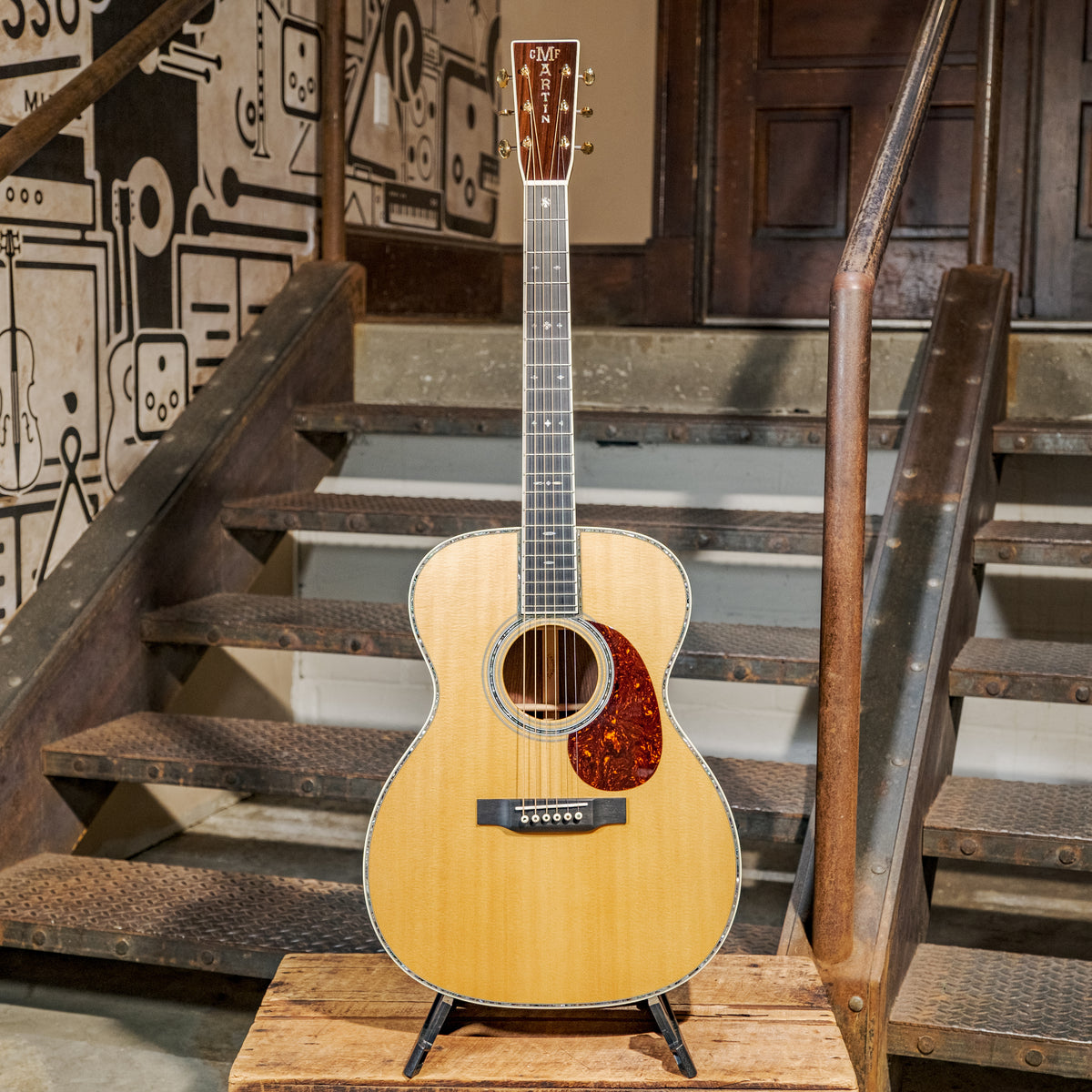 Martin 2019 000-42 Natural With HSC - Used