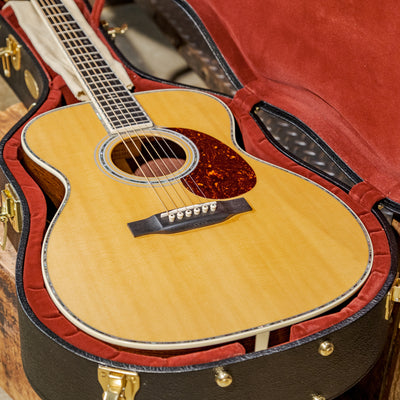 Martin 2019 000-42 Natural With HSC - Used