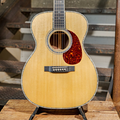 Martin 2019 000-42 Natural With HSC - Used