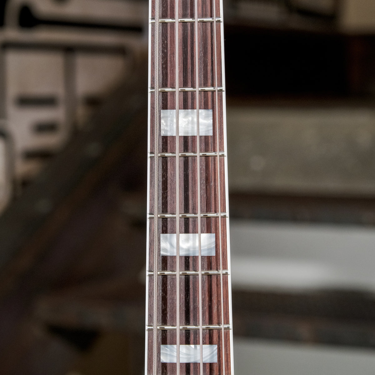 Fender 2015 Classic 70s Jazz Bass 3-Tone Sunburst With Gig Bag - Used