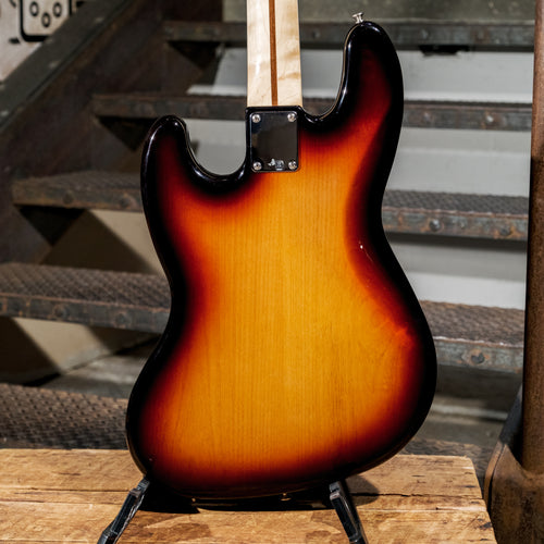 Fender 2015 Classic 70s Jazz Bass 3-Tone Sunburst With Gig Bag - Used