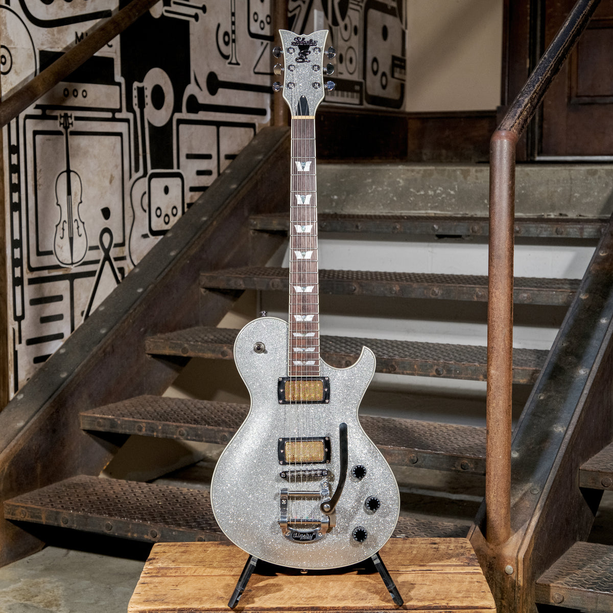 Schecter 2017 Solo 6B Silver Sparkle With Bag - Used