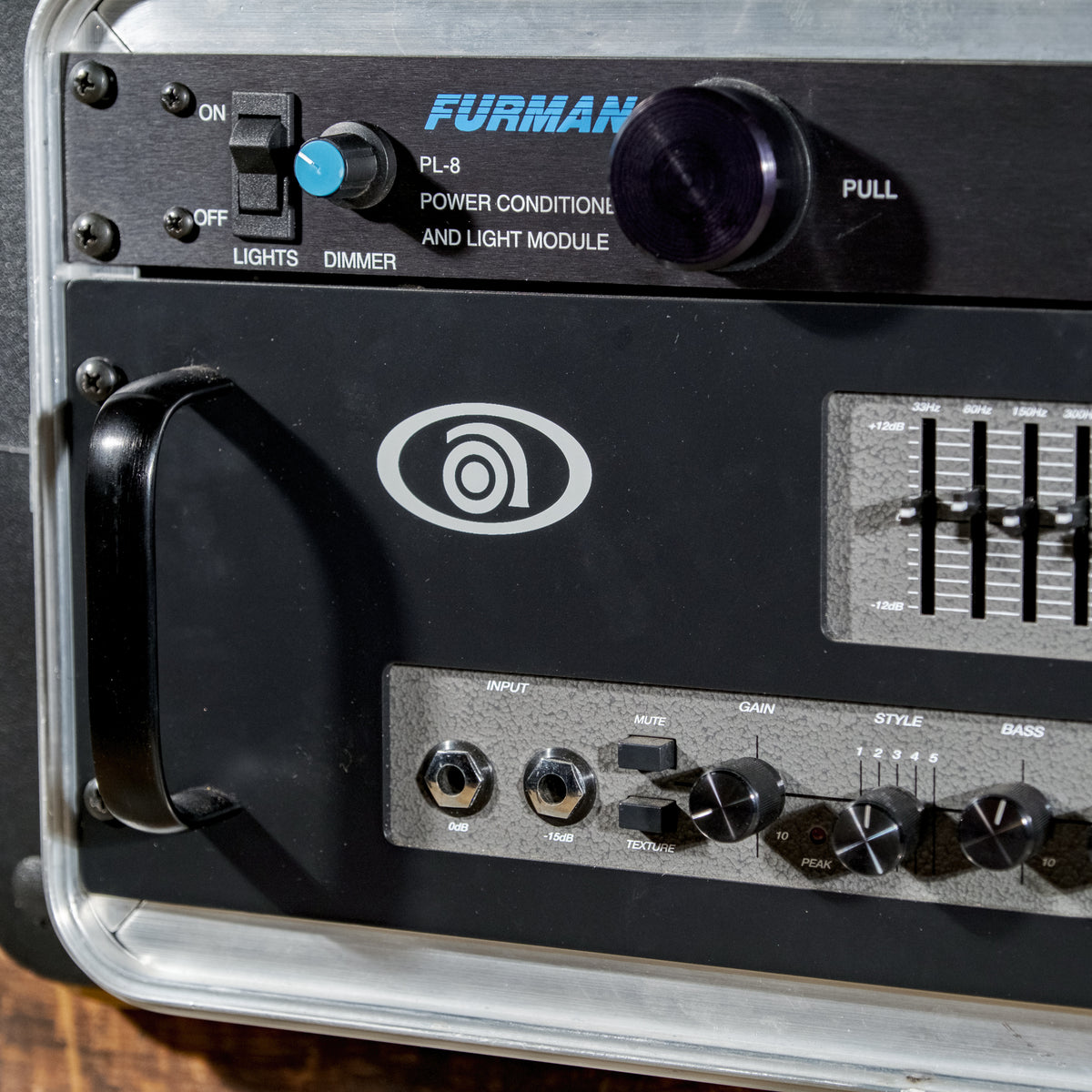 Ampeg B4R 1000W Rackmount Bass Head With Case - Used