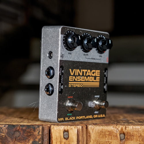 Mr Black Vintage Ensemble Chorus With Box - Used