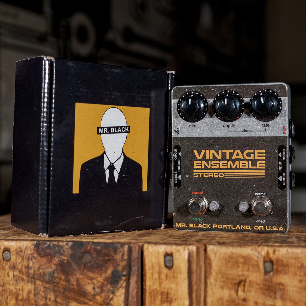 Mr Black Vintage Ensemble Chorus With Box - Used