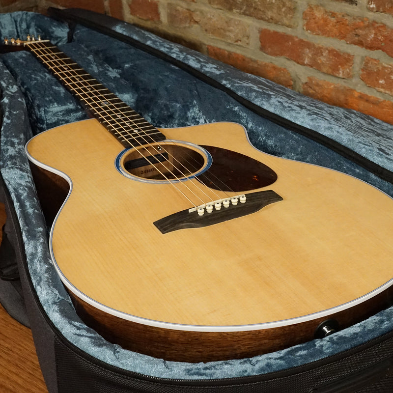 Martin 2020 SC13E, Natural With Bag - Used