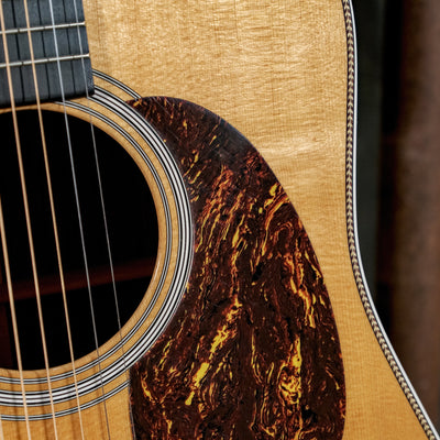 Martin 2006 HD-28 Natural With OHSC - Used