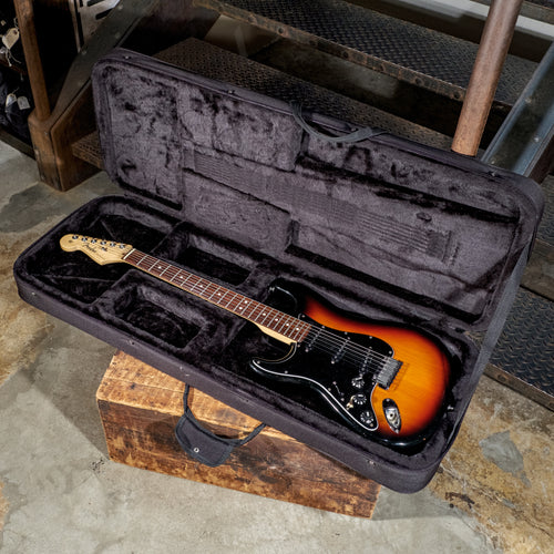 Fender 2000 American Standard Stratocaster Lefty, Sunburst With Gator HC - Used
