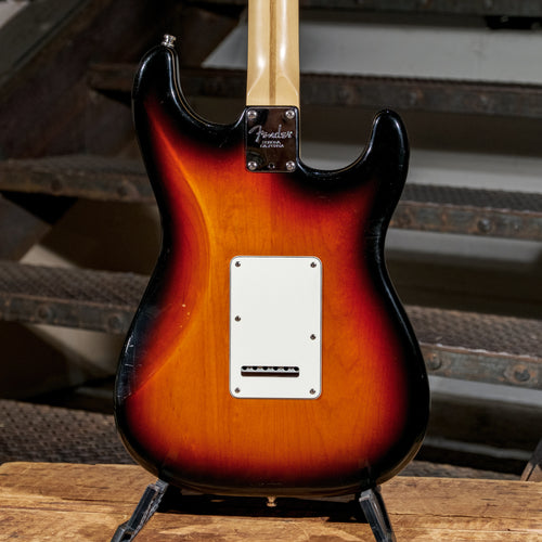 Fender 2000 American Standard Stratocaster Lefty, Sunburst With Gator