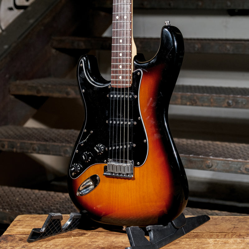 Fender 2000 American Standard Stratocaster Lefty, Sunburst With Gator HC - Used