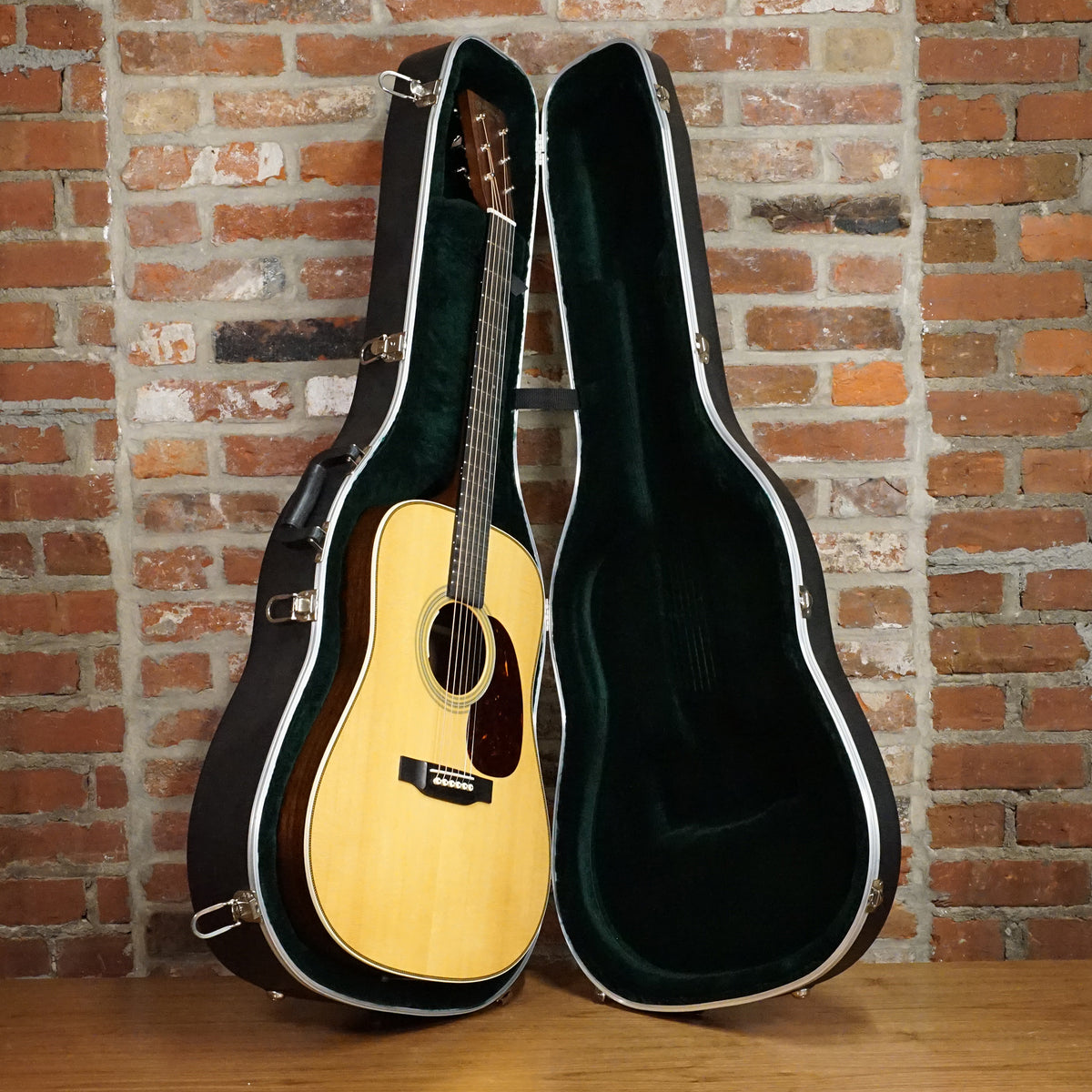 Martin 2019 HD-28 LR Baggs With OHSC - Used