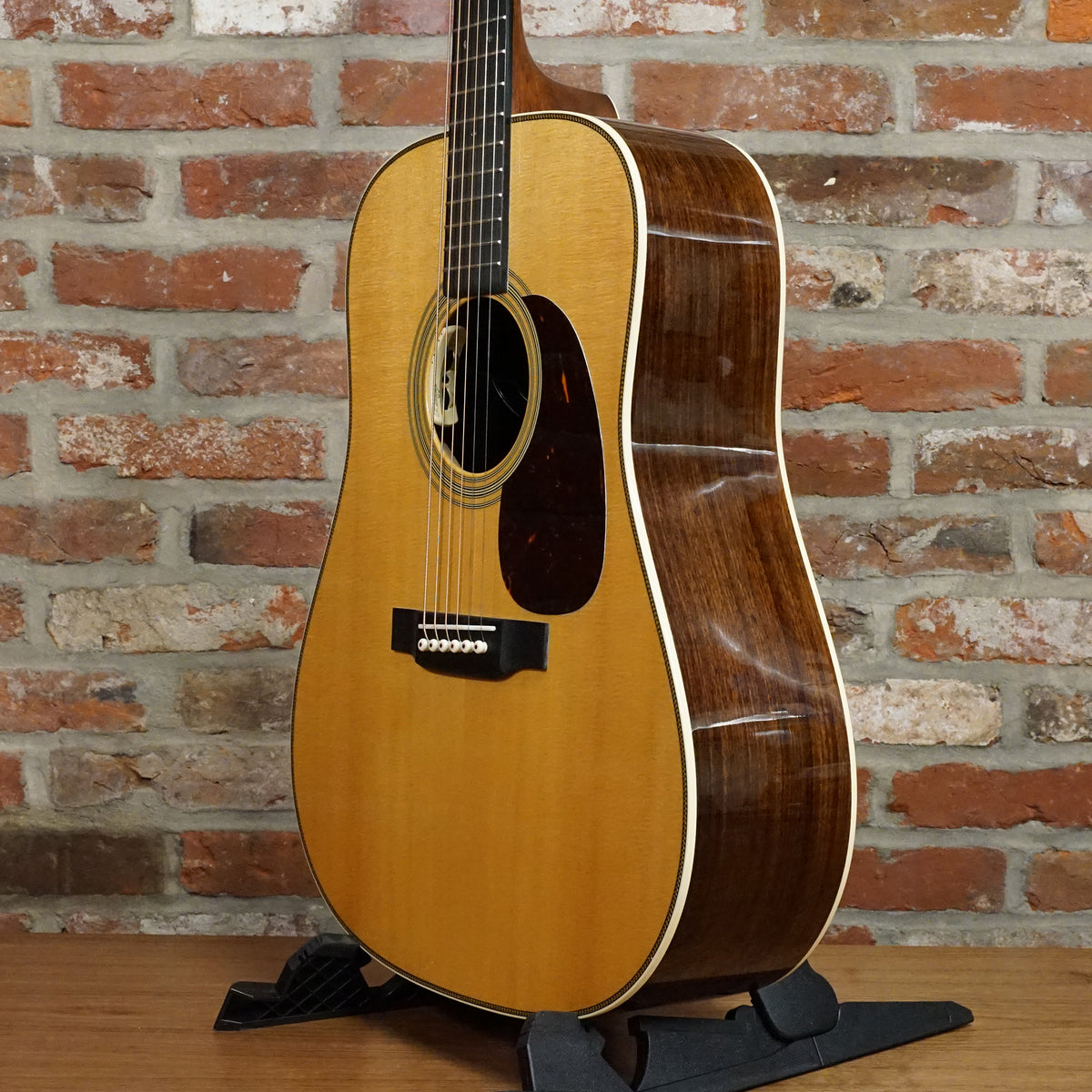 Martin 2019 HD-28 LR Baggs With OHSC - Used