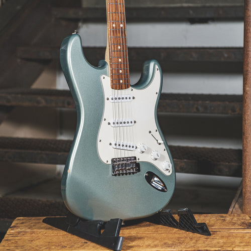 Fender Standard Stratocaster Metallic Sage Green - Used