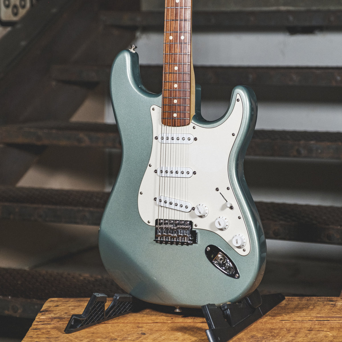Fender Standard Stratocaster Metallic Sage Green - Used