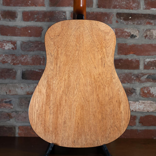 Seagull 2010 S6 Original With Bag - Used