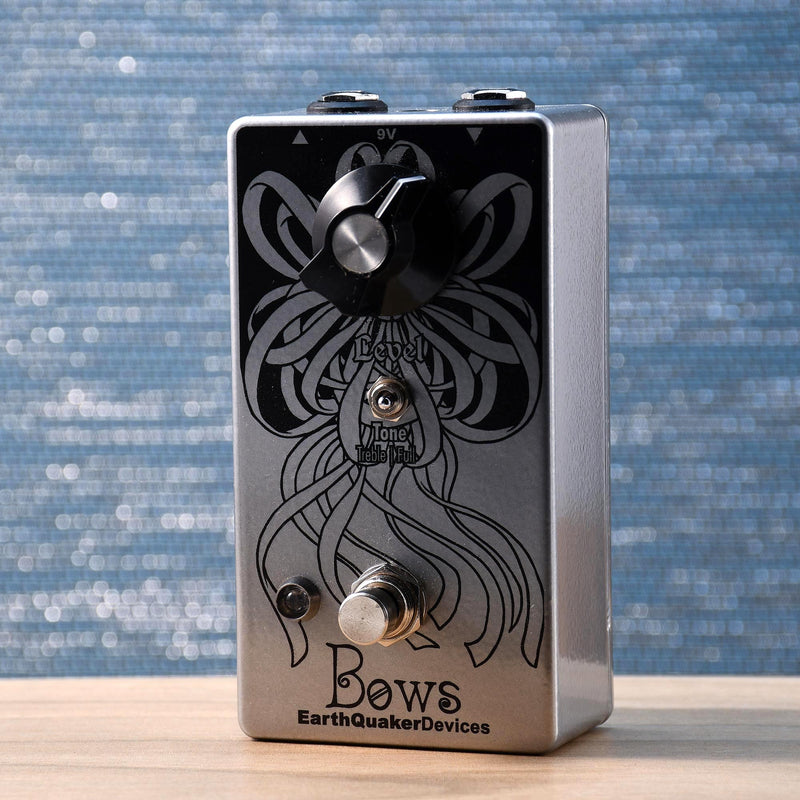 Earthquaker Bows Germanium Preamp Booster