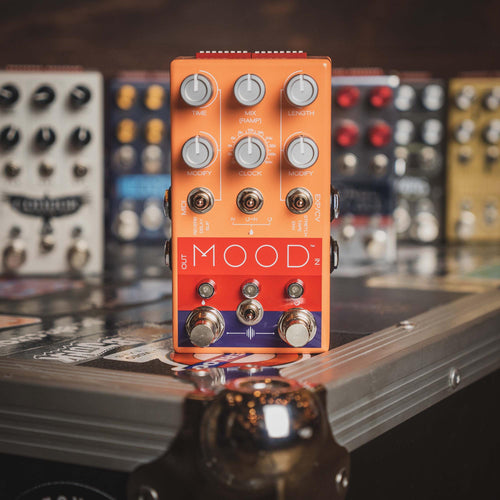 micro looper pedal Chase Bliss Mood Looper and Delay Pedal