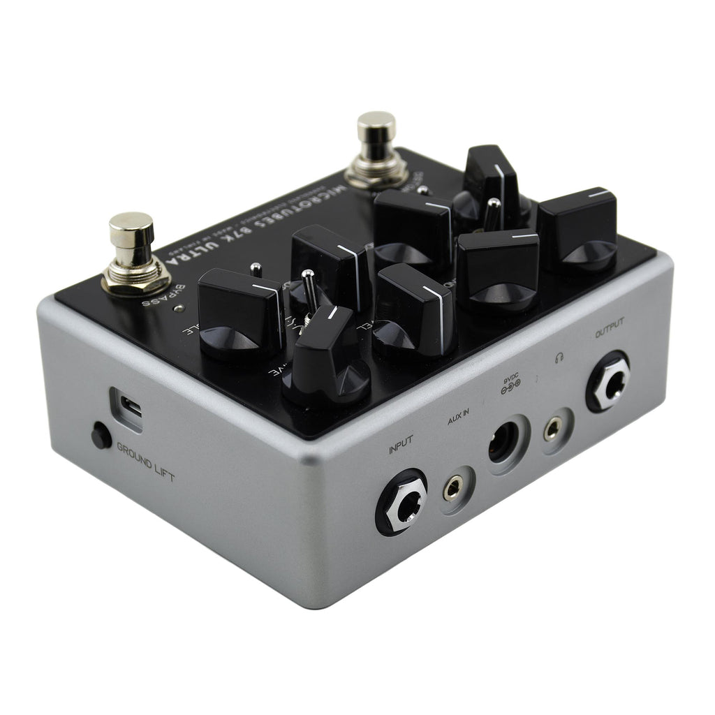 darkglass microtubes b7k ultra v2 bass preamp pedal Darkglass Microtubes B7K Ultra V2 Bass Preamp Pedal With Aux In