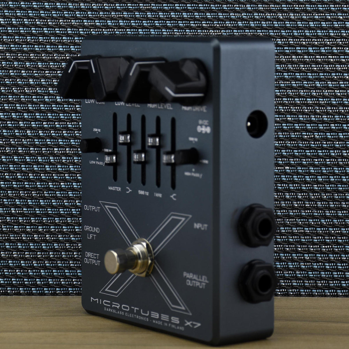 Darkglass Microtubes X7 Bass Preamp Pedal