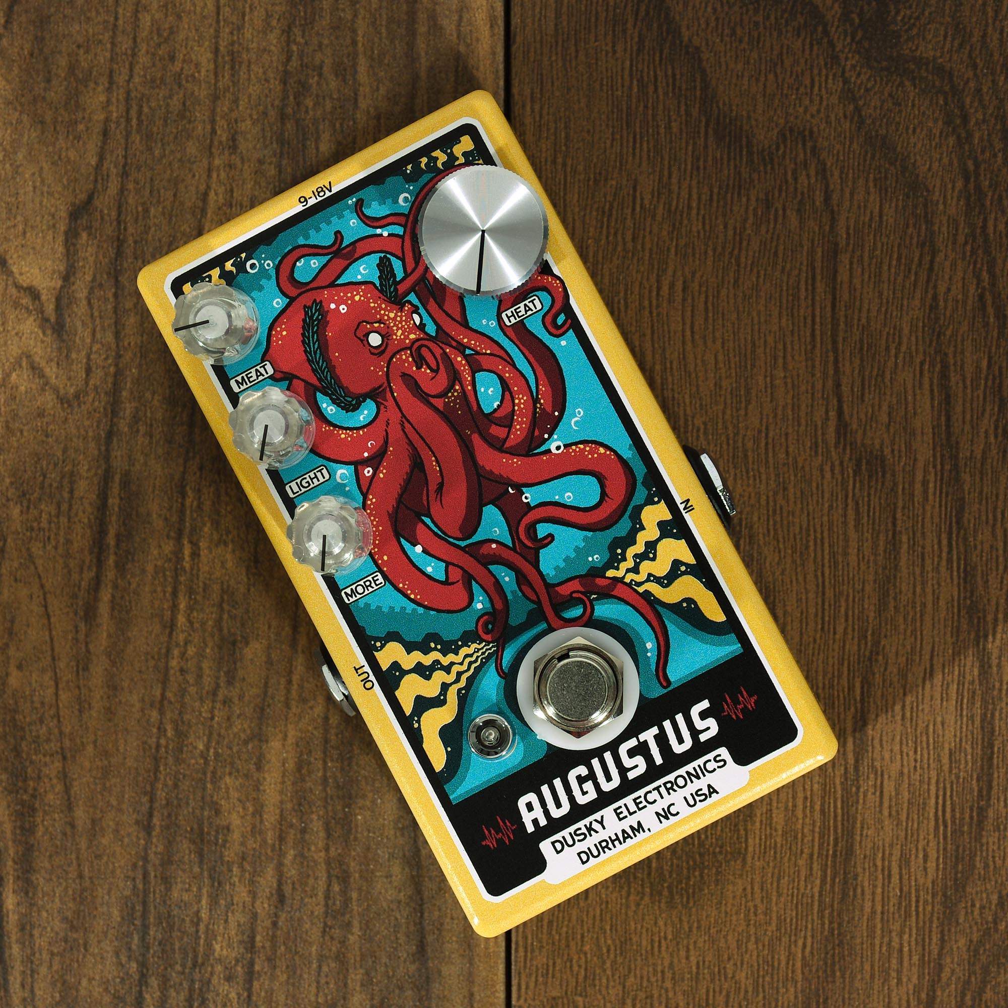 Dusky Augustus Octave Fuzz Effect Pedal – Russo Music