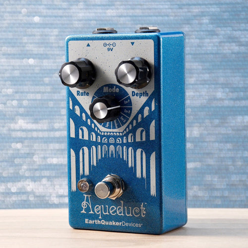 aqueduct pedal EarthQuaker Devices Aqueduct Vibrato Pedal