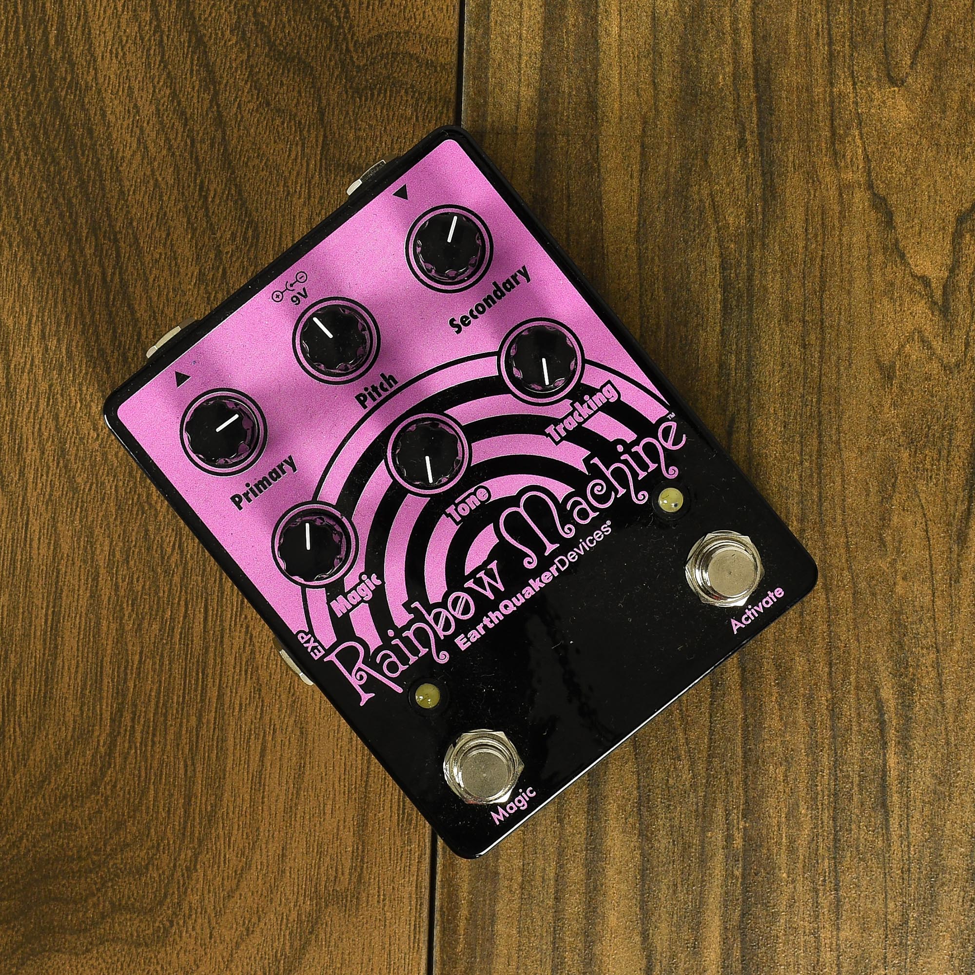 EarthQuaker Devices Limited Edition Rainbow Machine Modulation