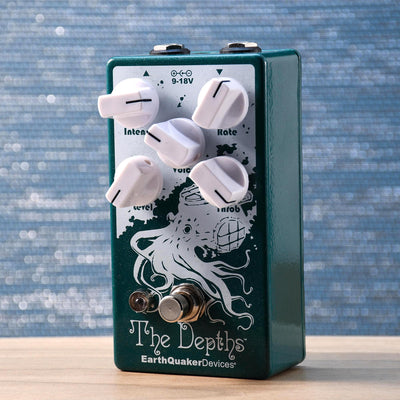 EarthQuaker Devices The Depths V2 Vibrato Pedal