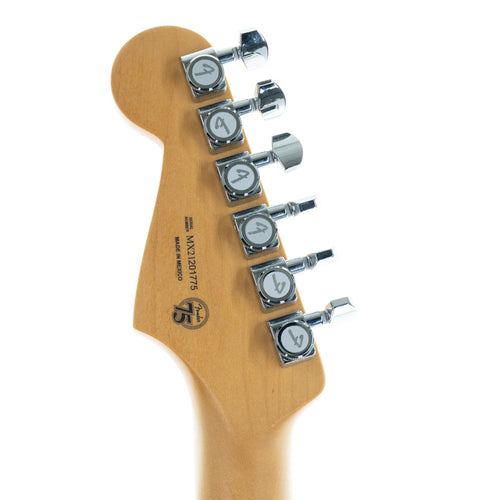 Fender Player Plus Stratocaster HSS Maple, 3-Color Sunburst