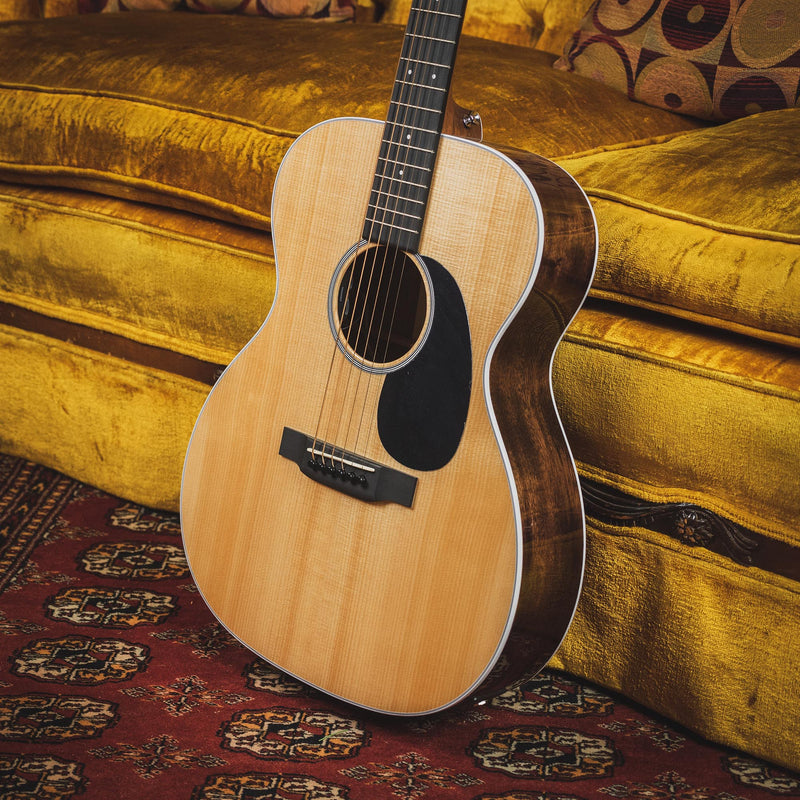 Martin 000RSG Spruce Top - Siris Back And Sides - Auditorium Model